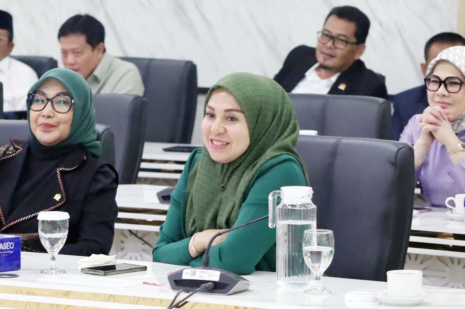 Fase Pemulangan Krusial, DPR Desak PPIH Tindak Tegas Maskapai Haji Tukang Delay!